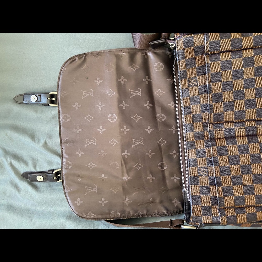 Brown Louis Vuitton messenger bag checkered with monogram inside - Picture 2 of 6